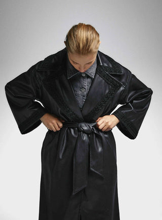 Laagam Mamba Black Trench - Anavi