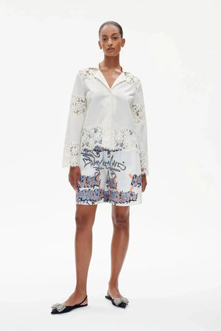  Baum und Pferdgarten Narah Graffiti Shorts