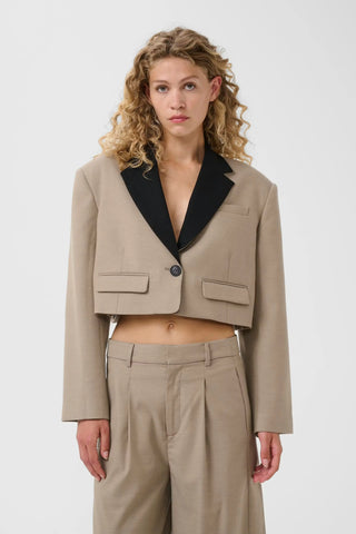  Gestuz Gznella Short Blazer