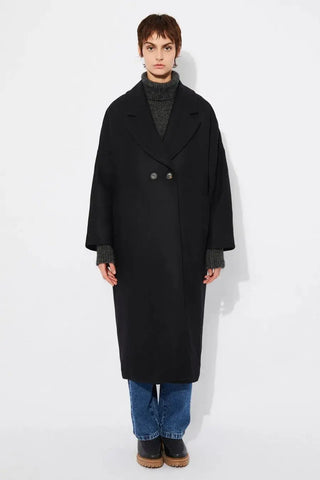  Rita Row Cedar Black Coat