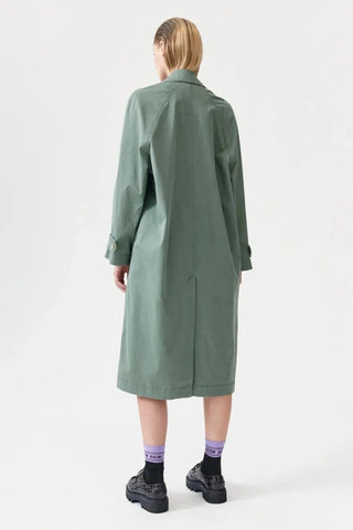  Baum und Pferdgarten Denelia Green Trench